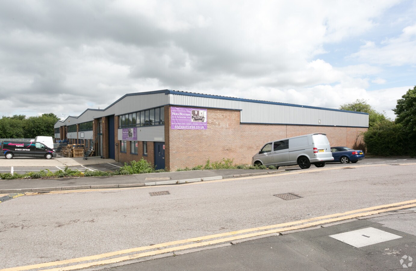 Stratton Rd, Swindon, SN1 2PG