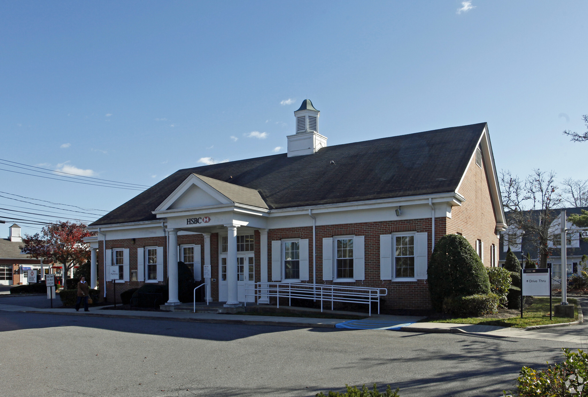 20 Station Rd, Bellport, NY for sale Primary Photo- Image 1 of 1