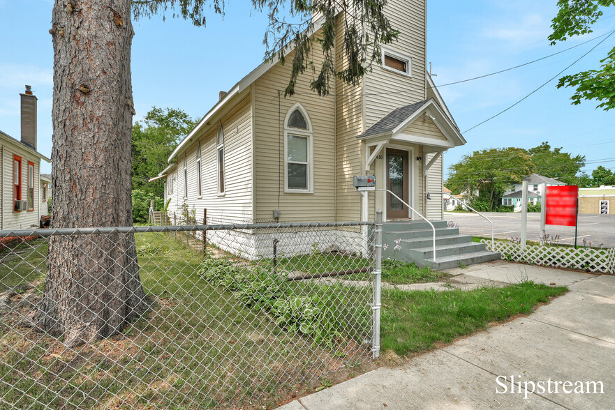 610 Mills St, Kalamazoo, MI for sale - Building Photo - Image 1 of 13