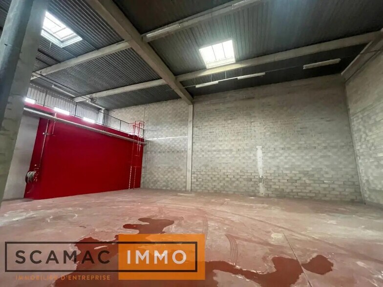 Industrial in Lisses for lease - Interior Photo - Image 2 of 7