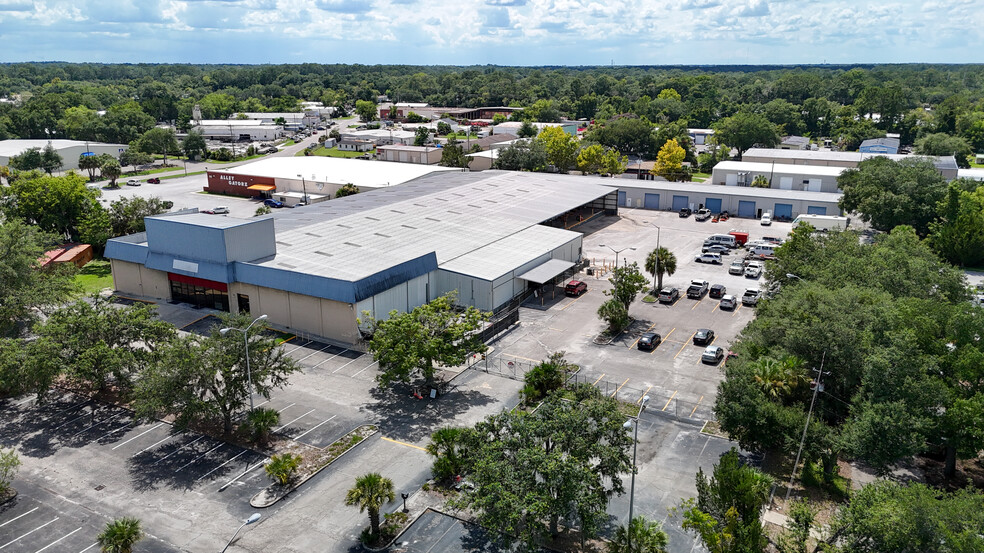 2708 Ne Waldo Rd, Gainesville, FL for sale - Building Photo - Image 1 of 10