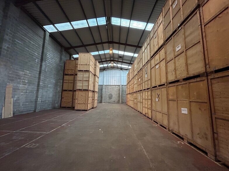 28 Cotton St, Aberdeen for lease - Interior Photo - Image 2 of 2