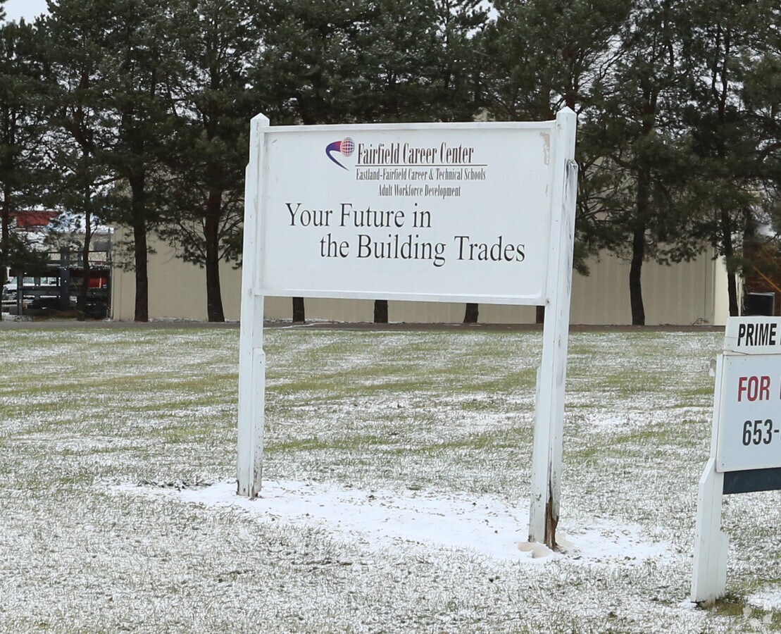 1635 Election House Rd, Lancaster, OH 43130