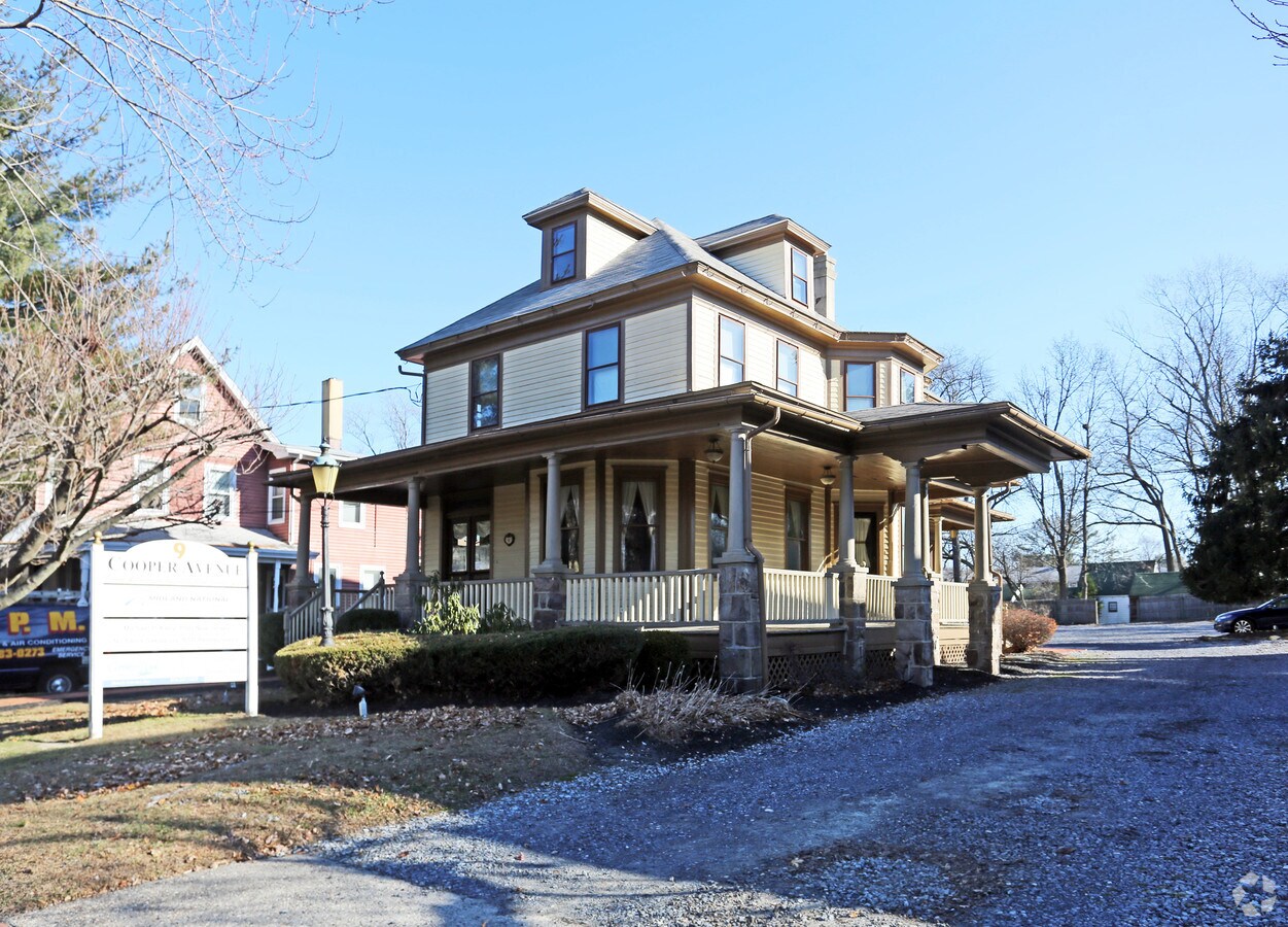 9 Cooper Ave, Marlton, NJ 08053
