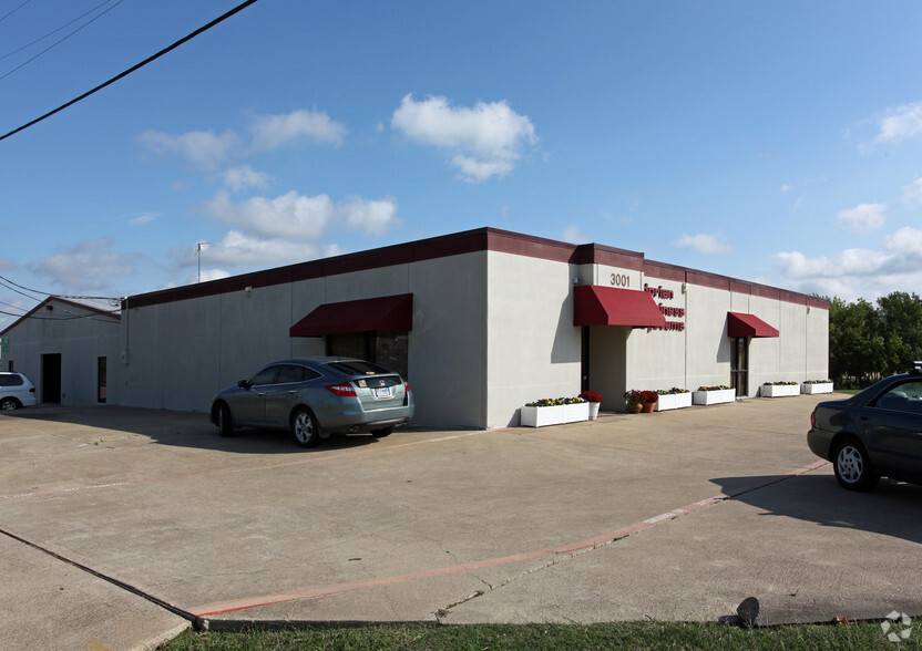 3001 Century Dr, Rowlett, TX for sale - Building Photo - Image 3 of 5