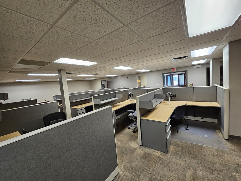 10233 W Greenfield Ave, West Allis, WI 53214 - Office for Lease | LoopNet