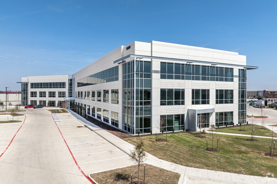 8560 Belleview Dr, Plano, TX for lease - Building Photo - Image 1 of 21