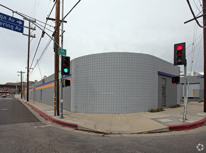 9907-9909 Canoga Ave, Chatsworth, CA for lease - Building Photo - Image 3 of 4