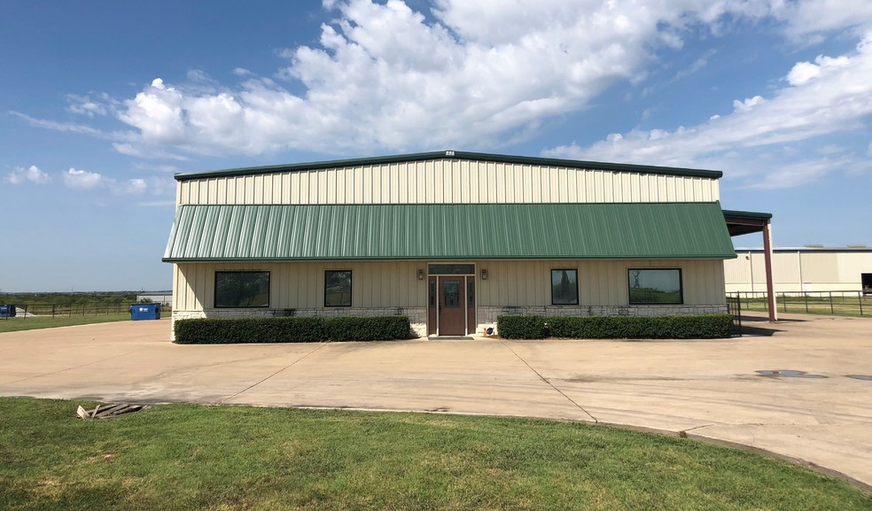 2440 Chambers St, Venus, TX for lease - Building Photo - Image 1 of 4