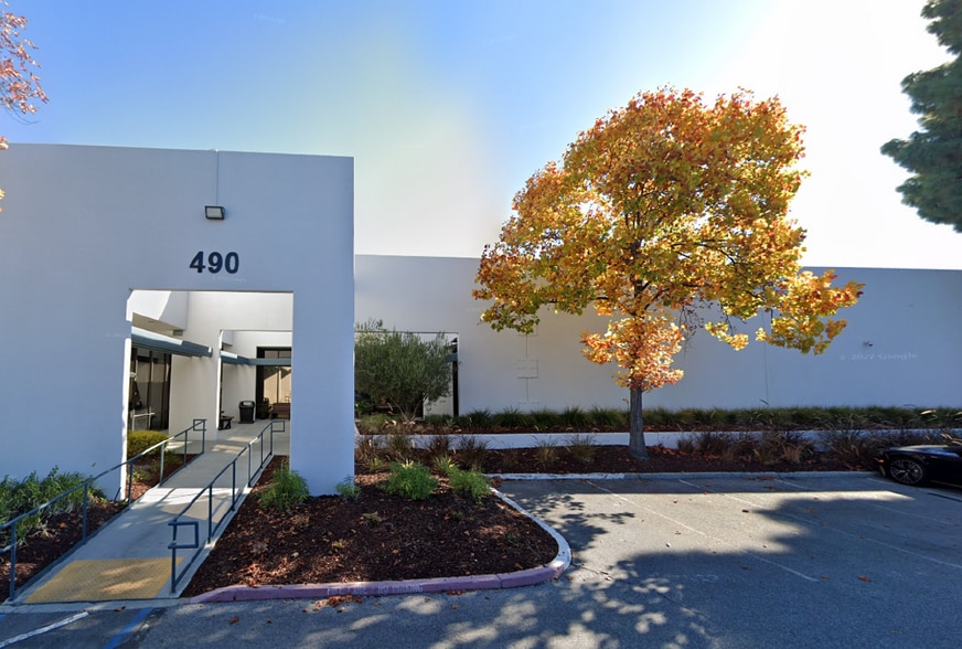 490 Lakeside Dr, Sunnyvale, CA for lease - Building Photo - Image 2 of 9