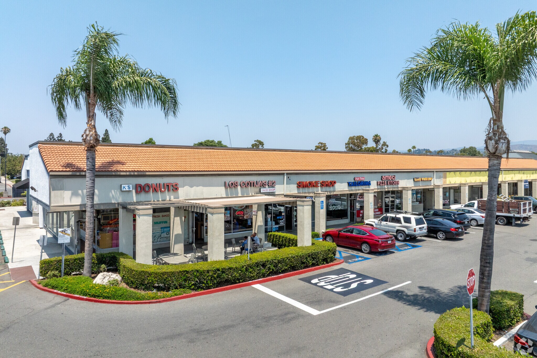 600-656 E 1st St, Tustin, CA for sale Primary Photo- Image 1 of 1