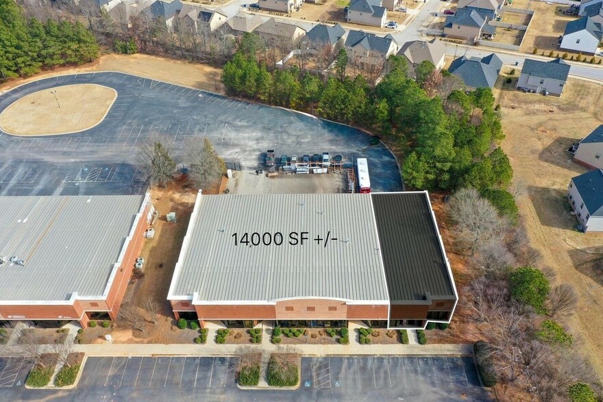 317-329 Westridge Pky, McDonough, GA for lease - Building Photo - Image 2 of 10