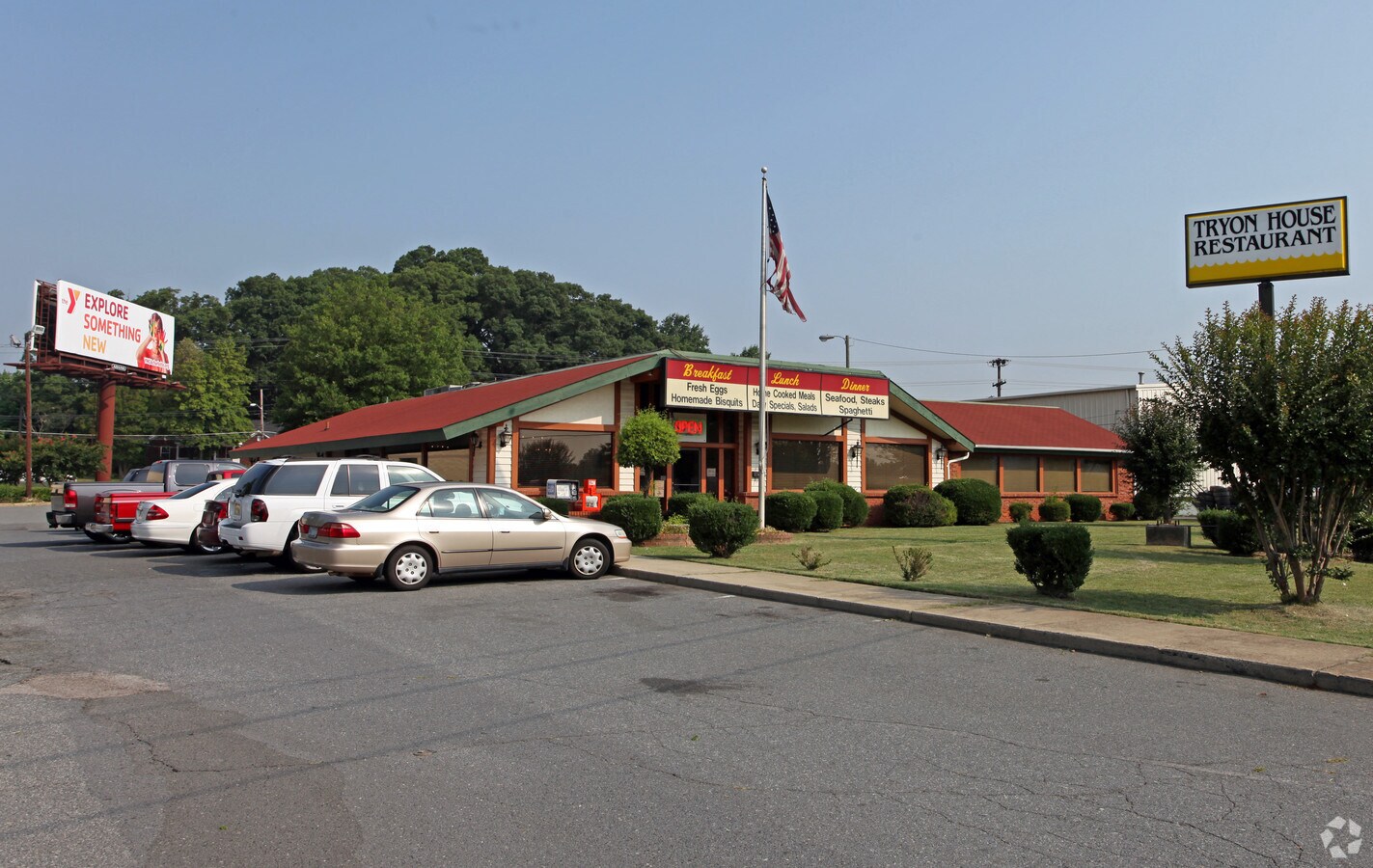 130 Eastway Dr, Charlotte, NC 28213 Property Record