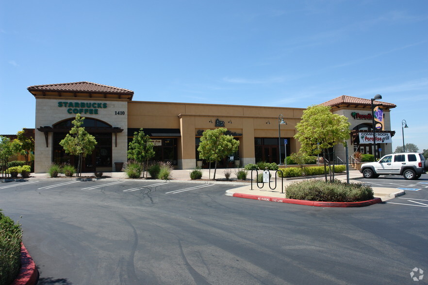 1400-1426 E Roseville Pky, Roseville, CA for lease - Primary Photo - Image 3 of 4