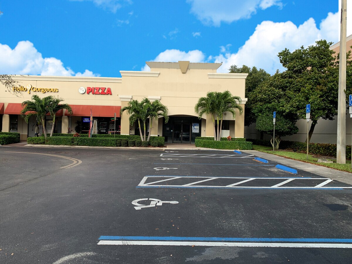 5463 Lyons Rd, Coconut Creek, FL 33073 Winston Park Shoppes II