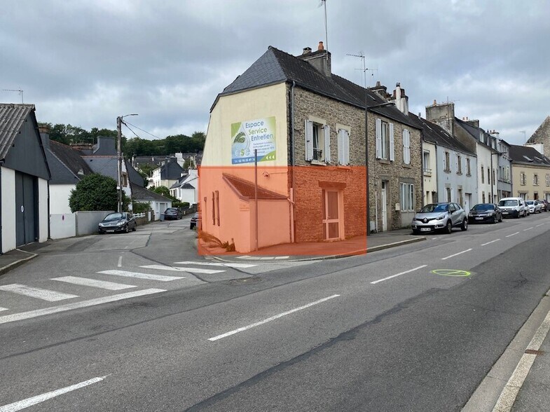 Office in Quimper for lease - Building Photo - Image 2 of 2