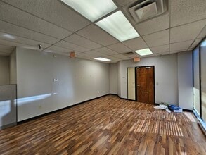 3737 N Meridian St, Indianapolis, IN for lease Interior Photo- Image 2 of 9