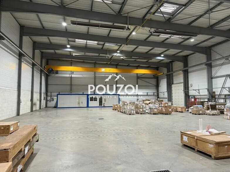 Flex in Clermont-Ferrand for lease - Building Photo - Image 3 of 11