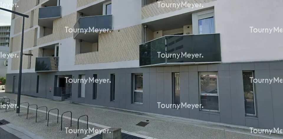 Retail in Toulouse for lease - Building Photo - Image 1 of 5