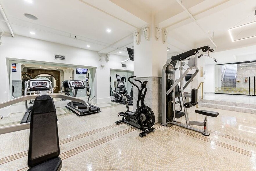 1007 5th Ave, San Diego, CA for lease - Building Photo - Image 3 of 92