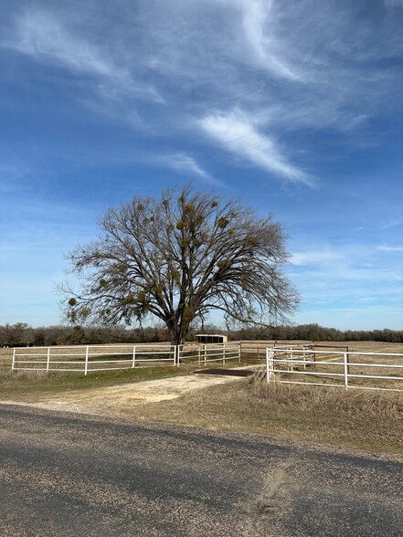 873 Anderson, Whitesboro, TX for lease - Building Photo - Image 3 of 5