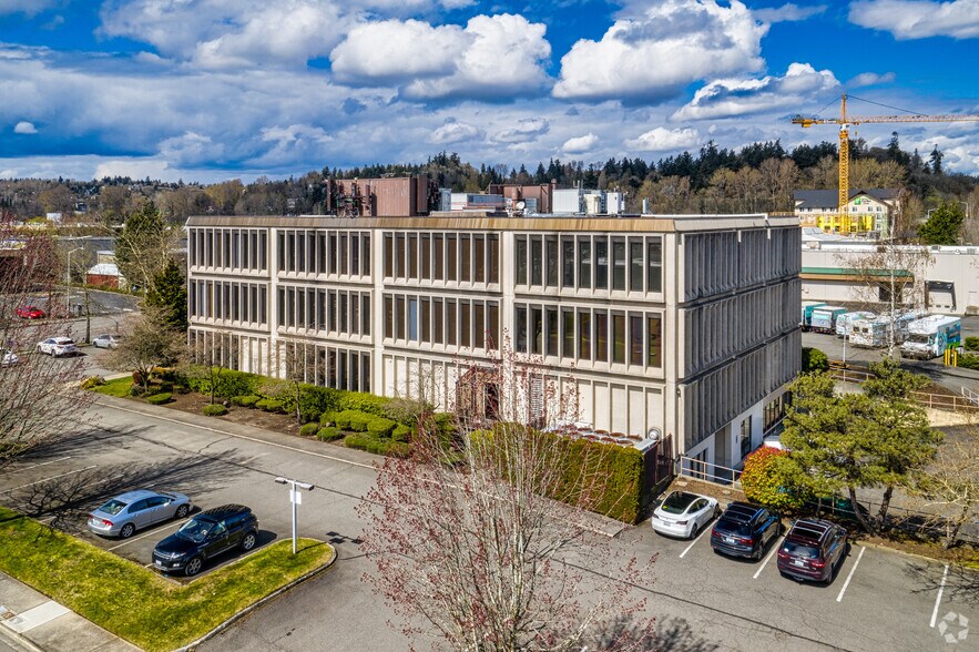 130 Andover Park E, Tukwila, WA for sale - Primary Photo - Image 1 of 1
