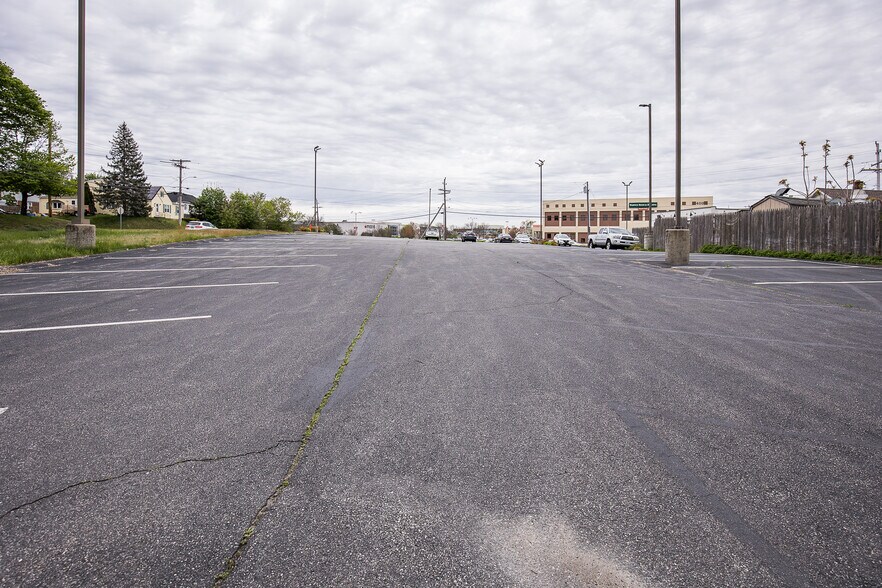 330 Bald Hill Rd, Warwick, RI for sale - Building Photo - Image 1 of 1