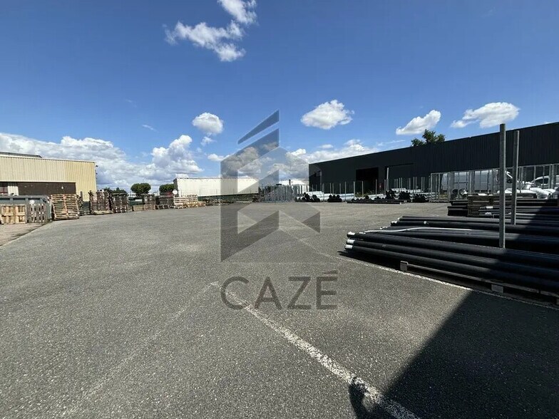 Office in Pessac for lease - Building Photo - Image 3 of 7