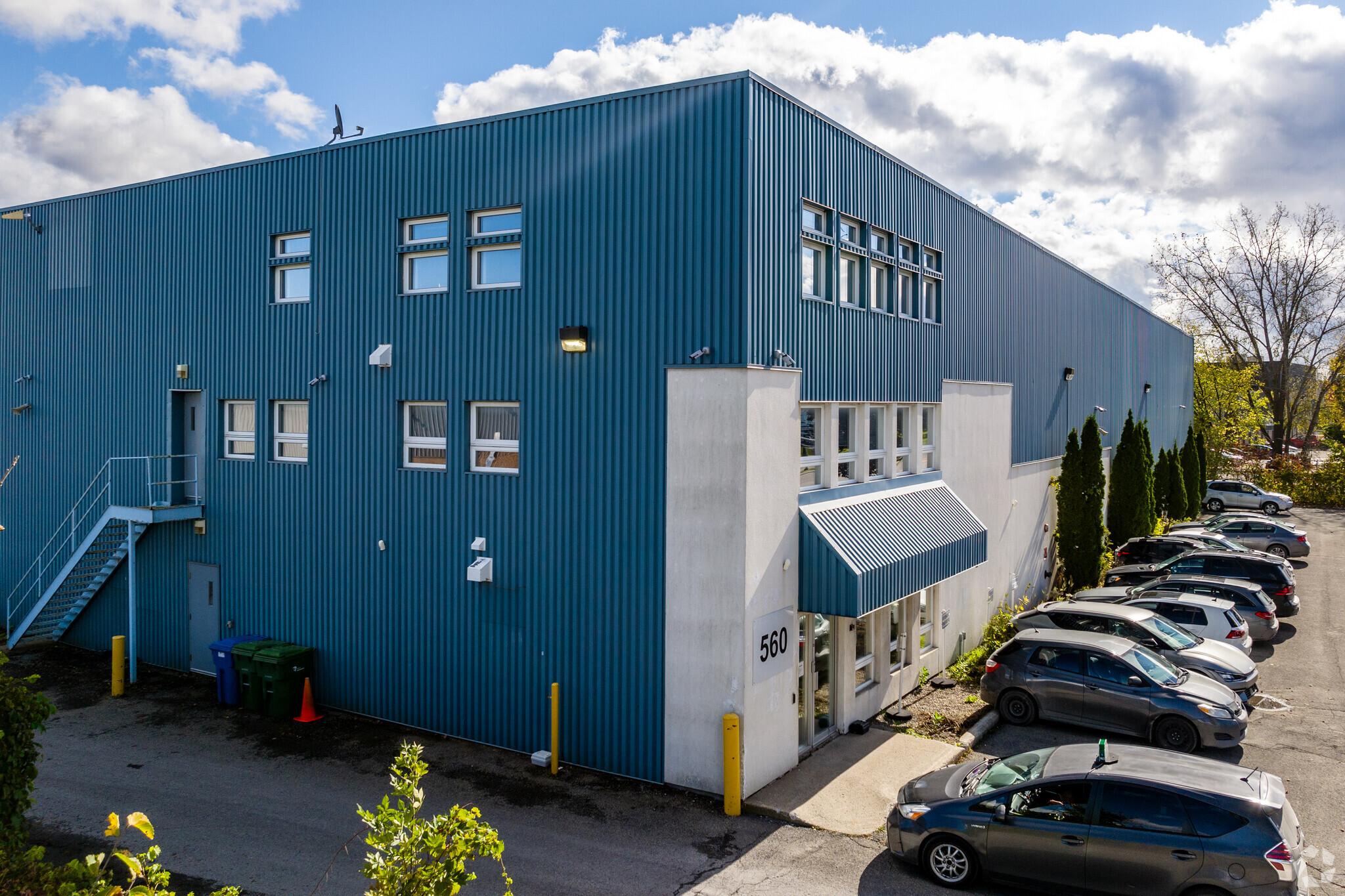 560 Boul Industriel, St-Eustache, QC for sale Primary Photo- Image 1 of 5