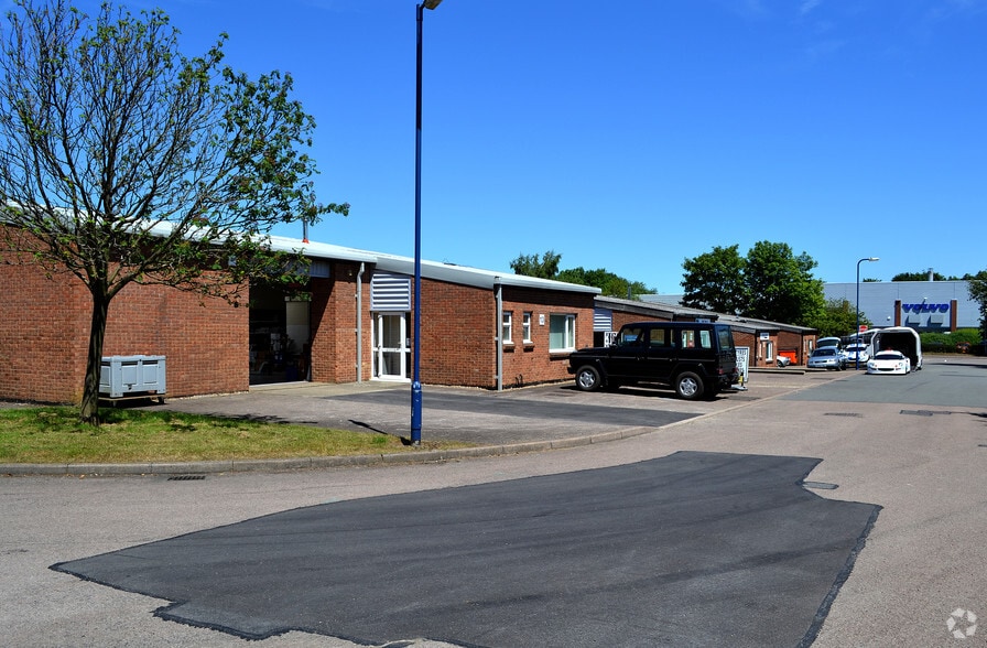 Alvis Way, Daventry for lease - Building Photo - Image 3 of 3