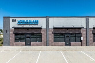 96 Paine Cir, Bondurant, IA for lease Building Photo- Image 2 of 11