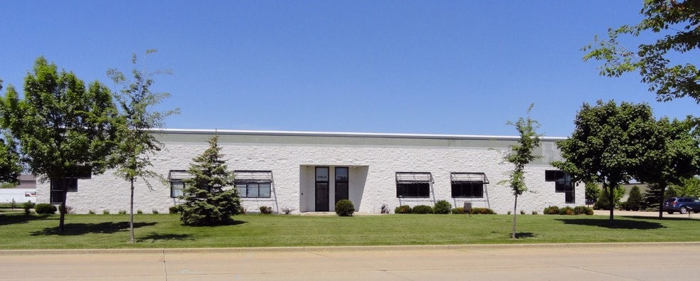 3100 E Enterprise Ave, Appleton, WI for sale - Primary Photo - Image 1 of 1