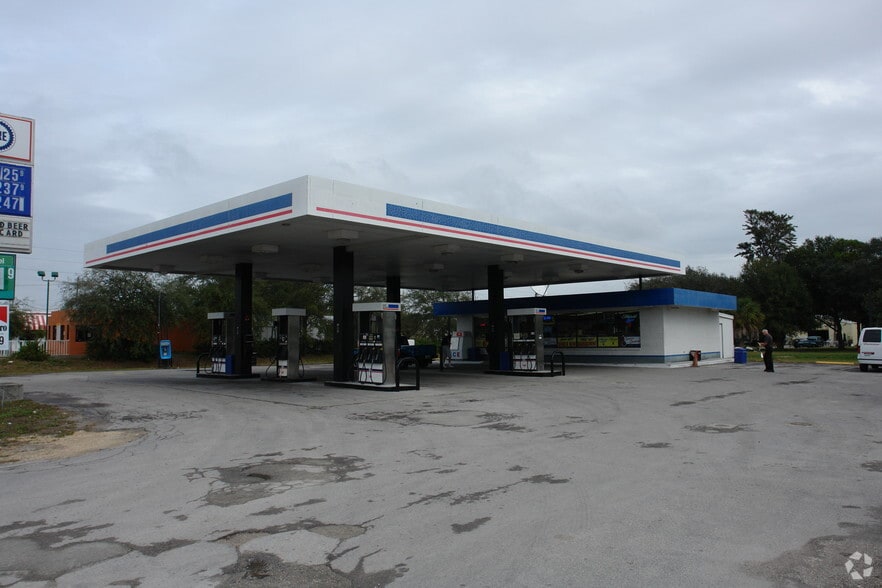 Gas Station/Retail Portfolio_3 Assets portfolio of 3 properties for sale on LoopNet.com - Primary Photo - Image 2 of 3