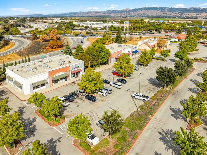 6905 Camino Arroyo, Gilroy, CA for sale - Building Photo - Image 3 of 7