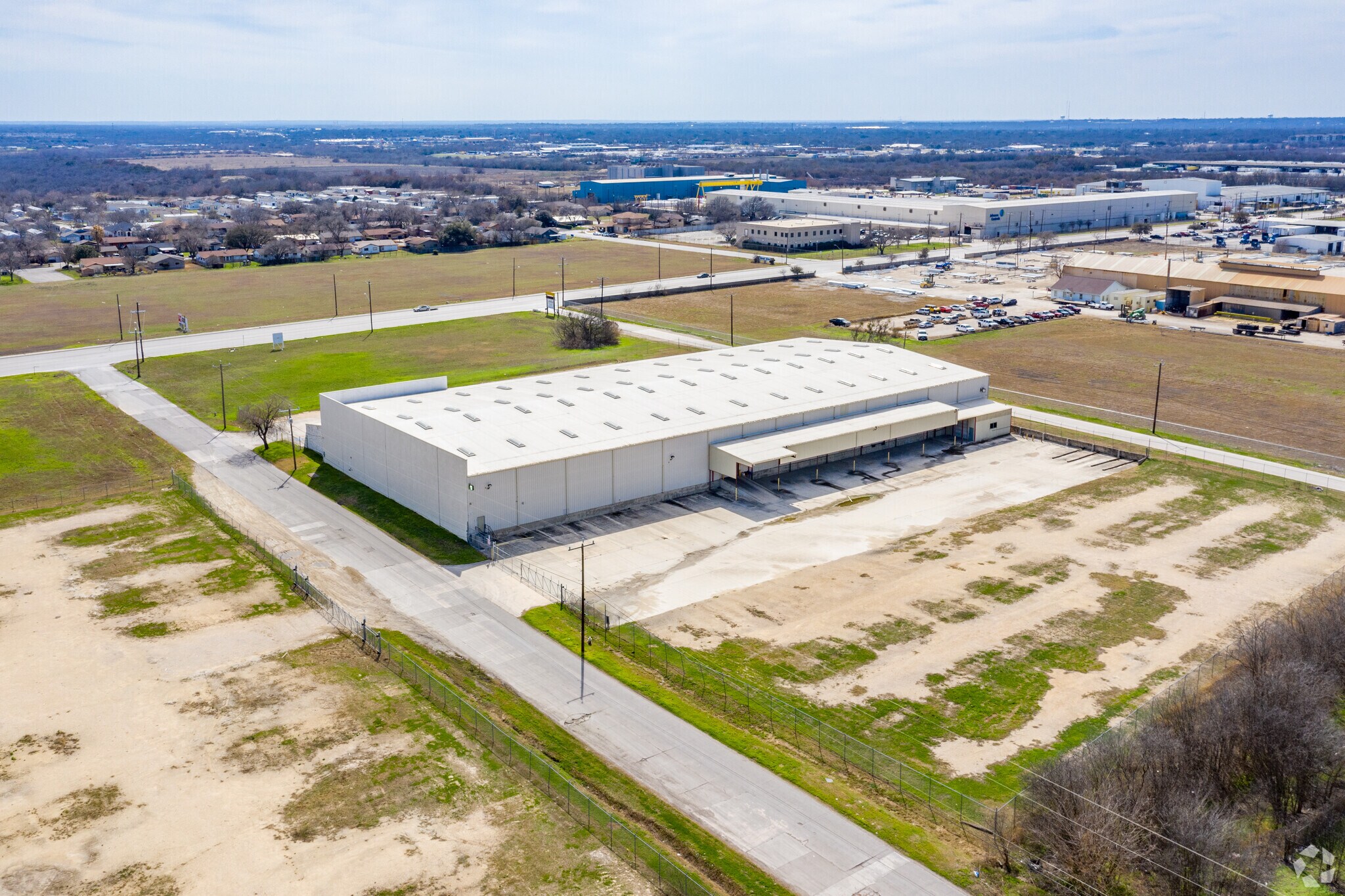 5885 E Houston St, San Antonio, TX for sale Primary Photo- Image 1 of 1