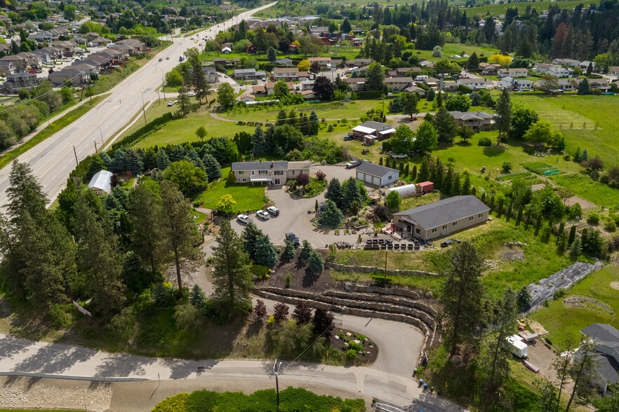 1605 Garner Rd, Kelowna, BC for lease - Building Photo - Image 2 of 22