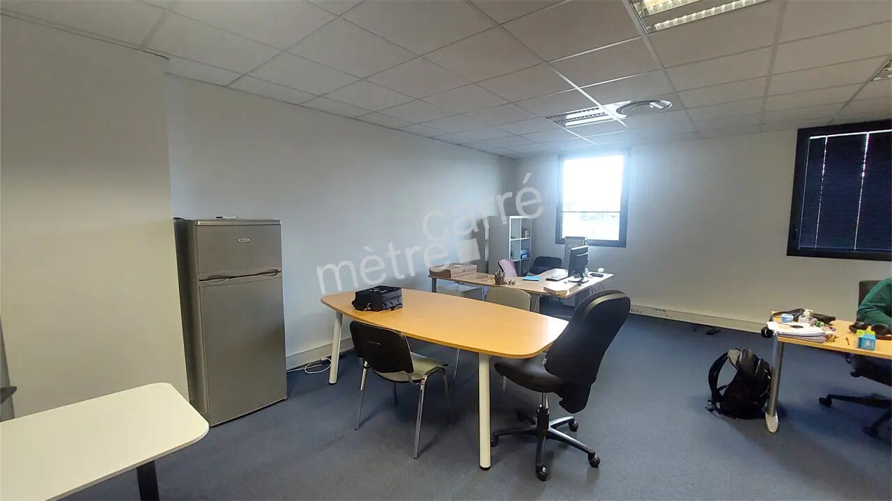 Office in Saint-Herblain for sale Interior Photo- Image 1 of 5