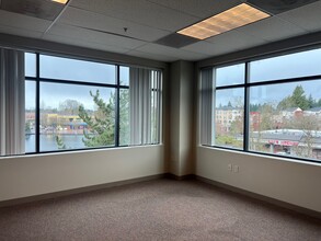 8100 SW Nyberg Rd, Tualatin, OR for lease Interior Photo- Image 2 of 2