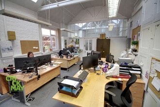 Paddockhall Rd, Haywards Heath for lease Interior Photo- Image 2 of 9