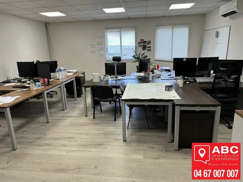 Office in Perpignan for lease - Building Photo - Image 2 of 5