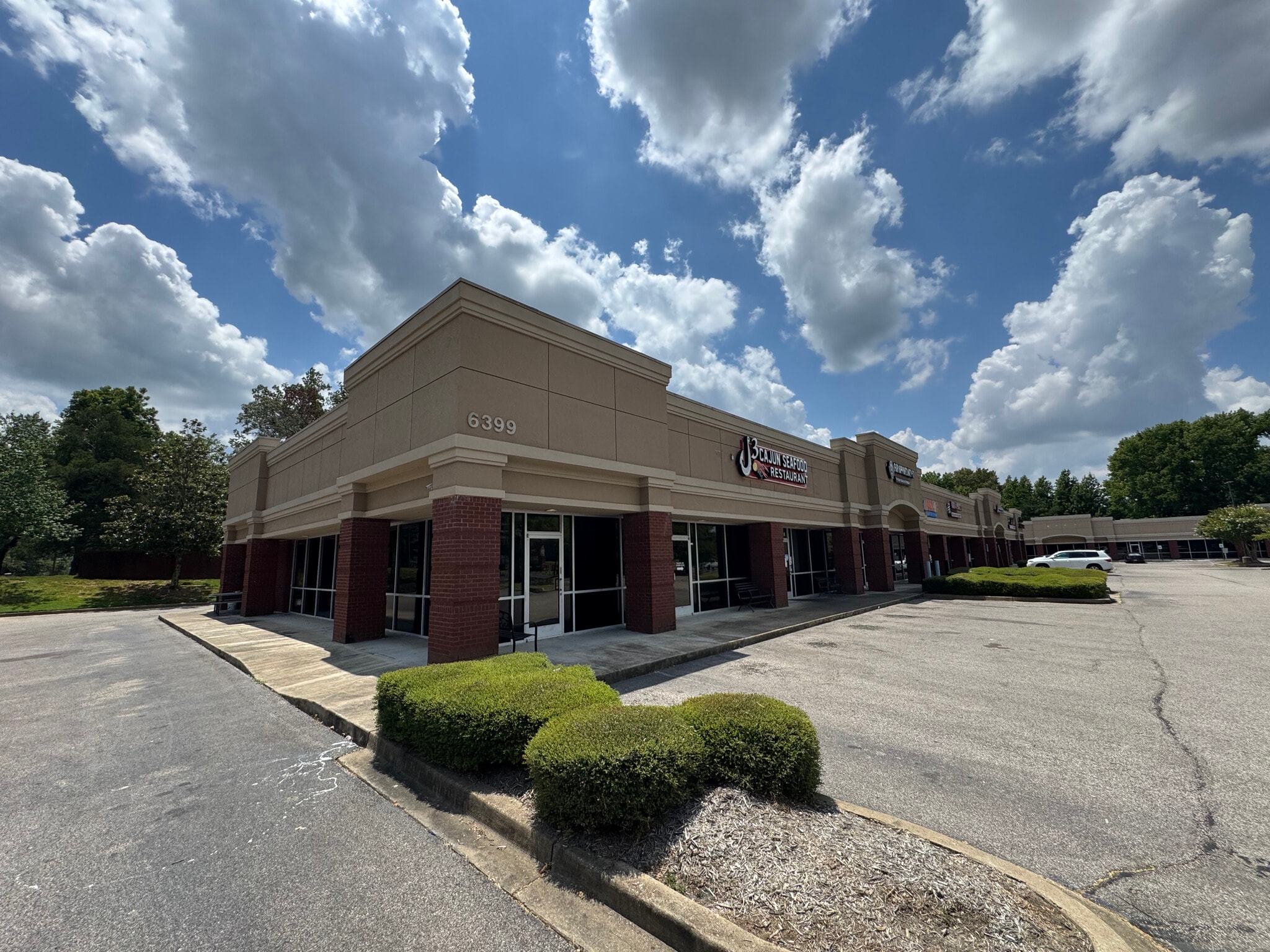 6379 Goodman Rd, Olive Branch, MS for lease Building Photo- Image 1 of 5