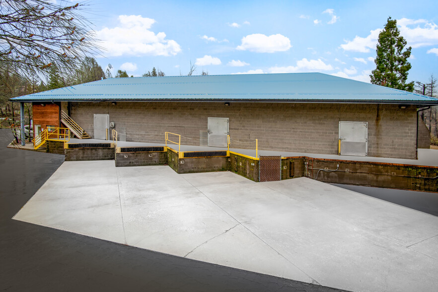 810 Whispering Pines Ln, Grass Valley, CA for lease - Building Photo - Image 1 of 64