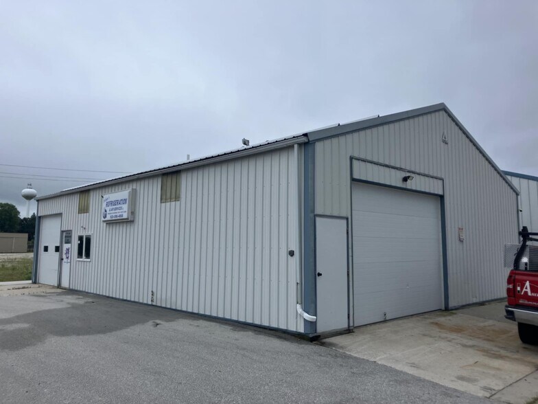 1801 Roosevelt Ave, New Holstein, WI for sale - Building Photo - Image 2 of 13