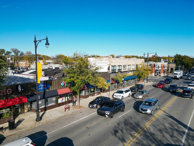 5400-5406 W Devon Ave, Chicago, IL for lease - Building Photo - Image 2 of 31