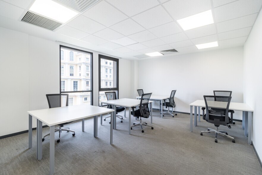 9 Greyfriars Rd, Reading for lease - Interior Photo - Image 2 of 9
