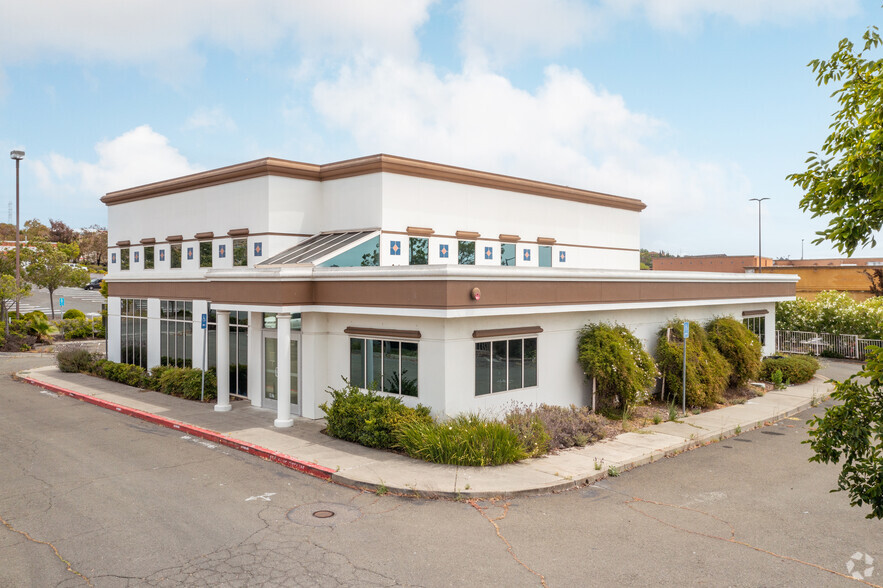 1178 Admiral Callaghan Ln, Vallejo, CA for lease - Building Photo - Image 1 of 8