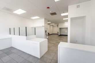 12274 Palmdale Rd, Victorville, CA for lease Interior Photo- Image 2 of 15