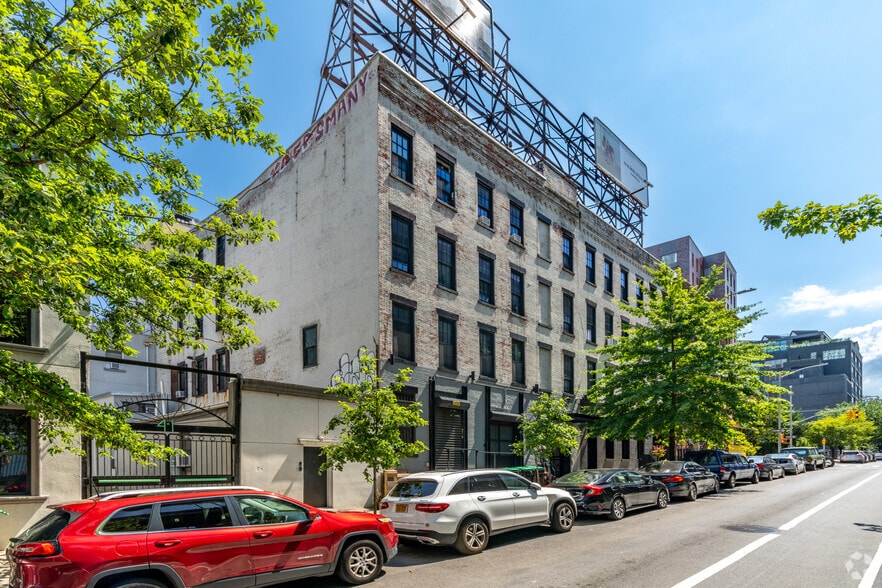 47 S 5th St, Brooklyn, NY for lease - Building Photo - Image 2 of 19