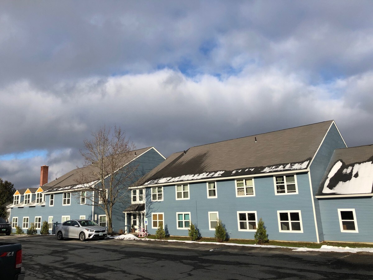 16 Campbell Rd, Rutland, VT 05701