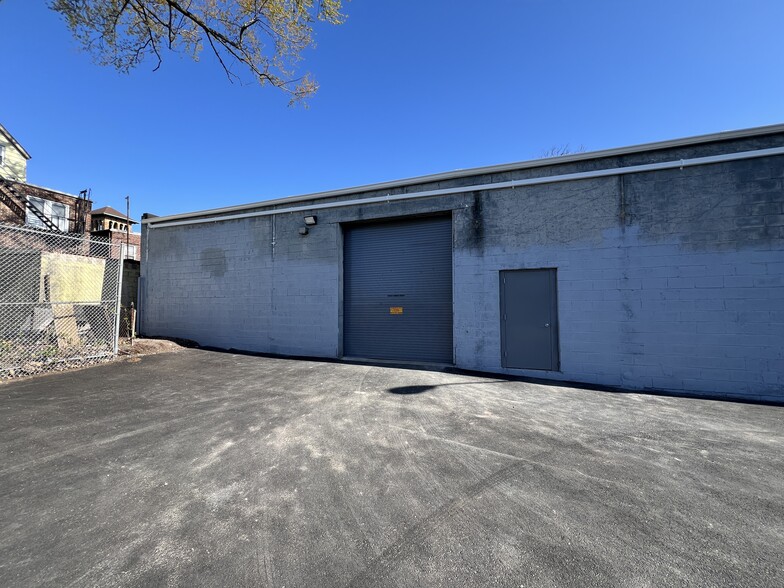 11 Brookdale Ave, Newark, NJ for lease - Building Photo - Image 2 of 12